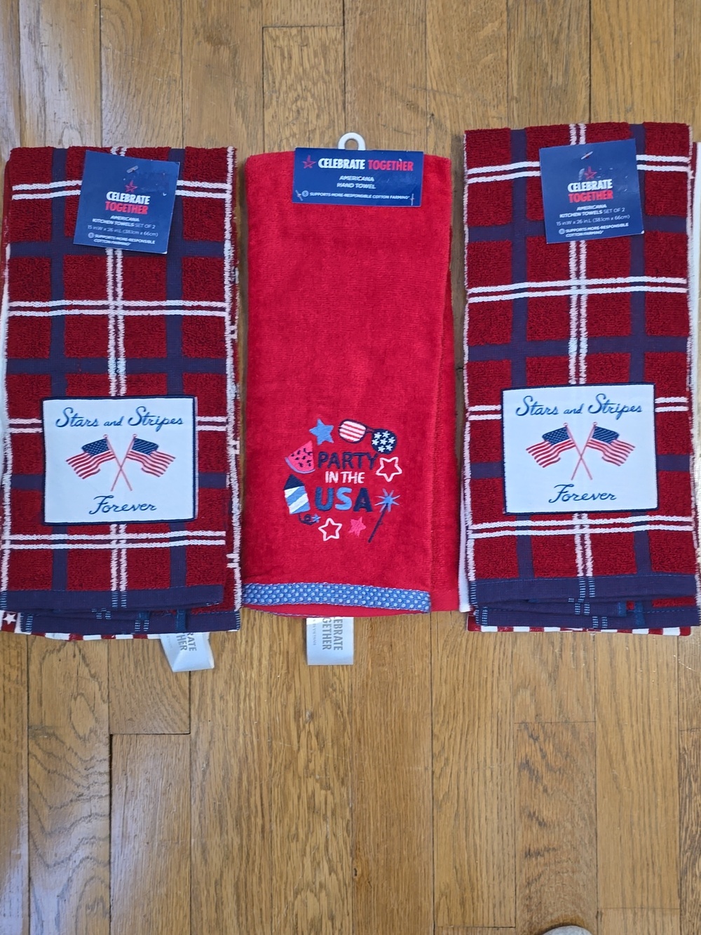 KOHLS CELEBRATE TOGETHER SET OF 5 PATRIOTIC KITCHEN HAND TOWELS